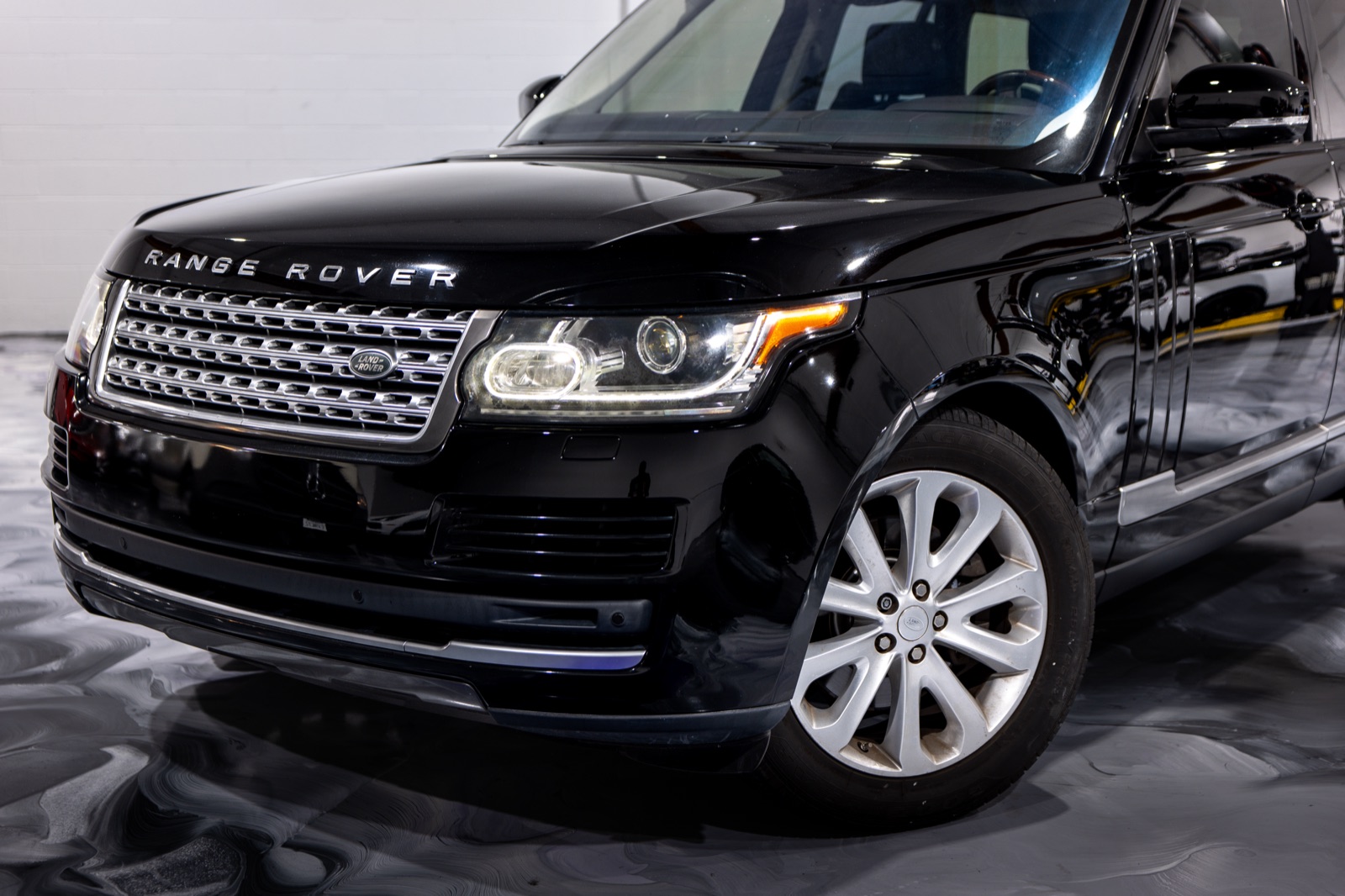 2017 Range Rover HSE Td6, photograph 9 of 26