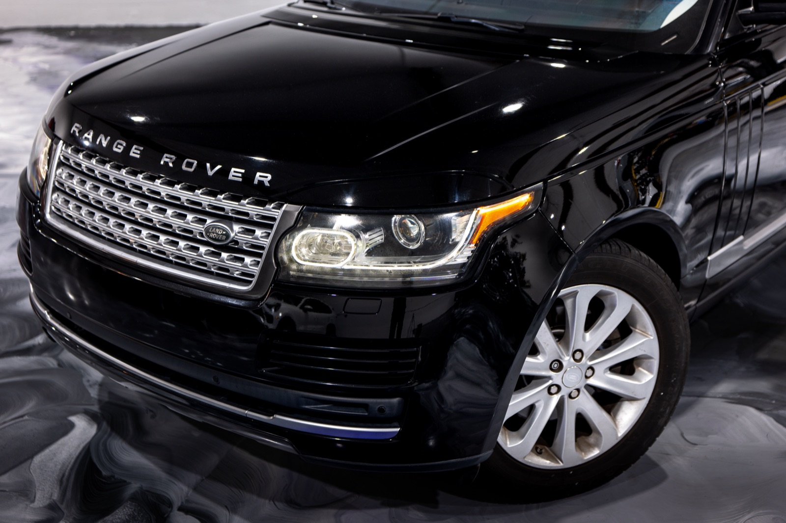 2017 Range Rover HSE Td6, photograph 10 of 26
