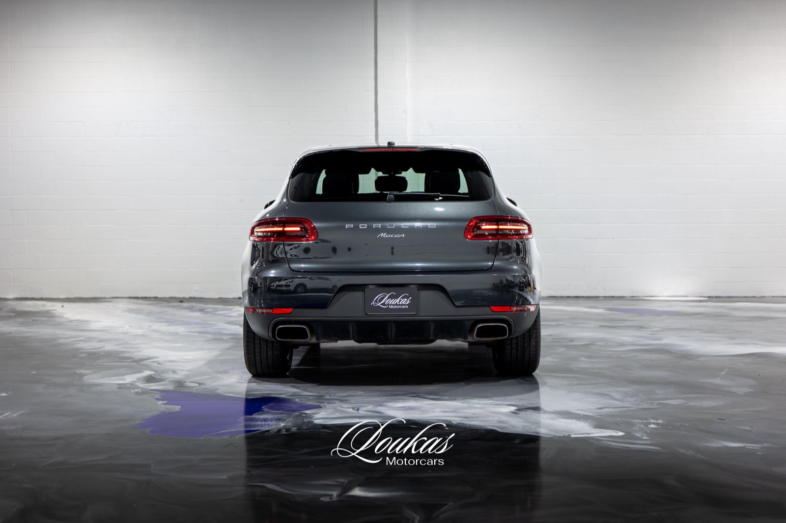 2018 Porsche Macan, photograph 4 of 24