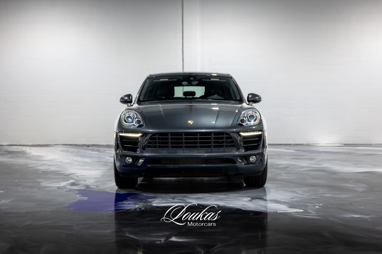 2018 Porsche Macan, photograph 8 of 24