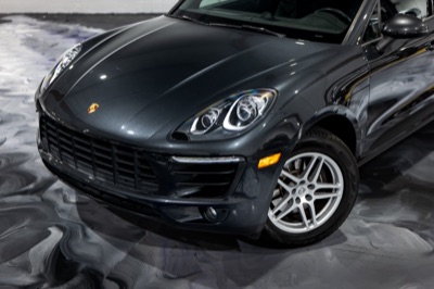 2018 Porsche Macan, photograph 10 of 24