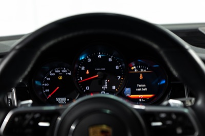 2018 Porsche Macan, photograph 22 of 24