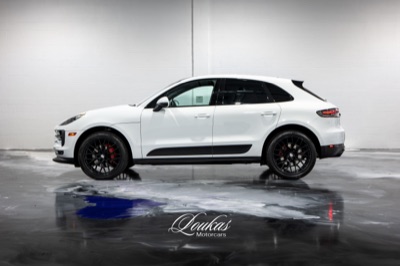 2019 Porsche Macan S, photograph 2 of 24
