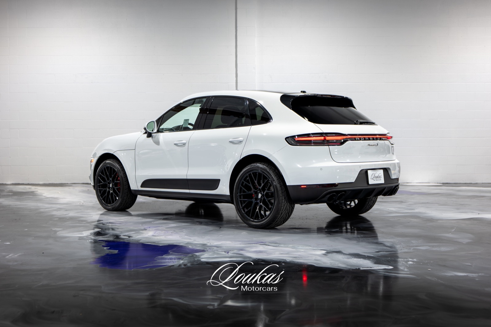 2019 Porsche Macan S, photograph 3 of 24