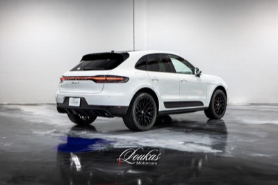 2019 Porsche Macan S, photograph 5 of 24