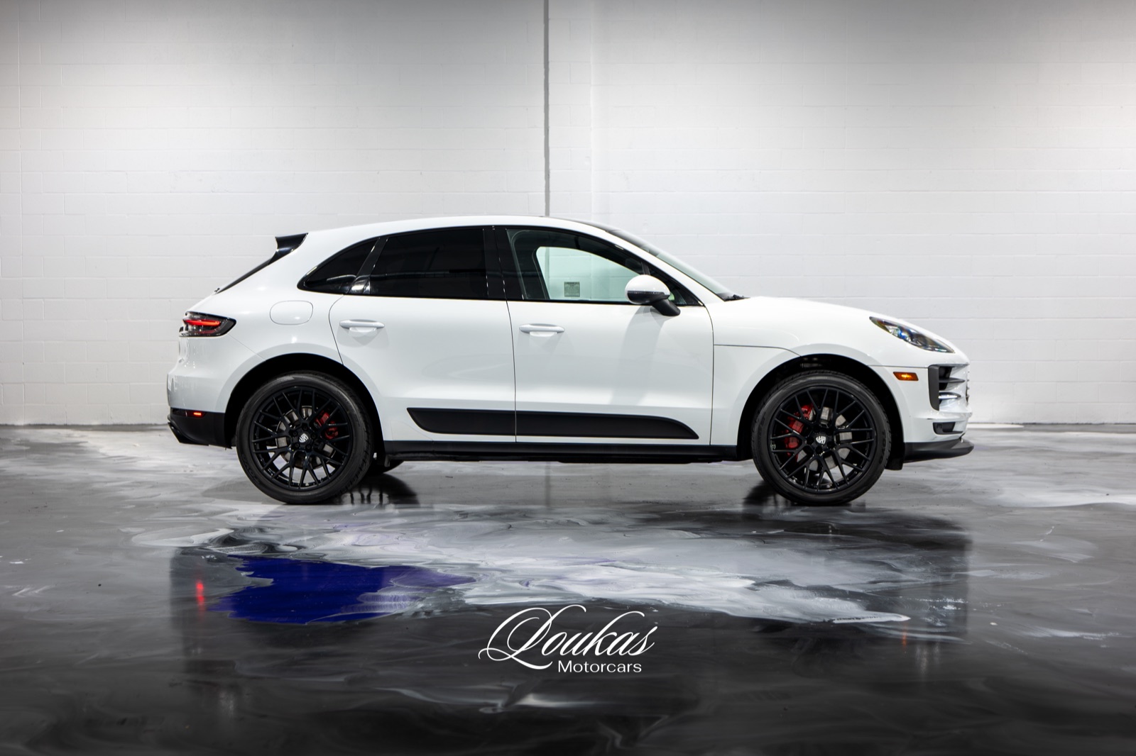 2019 Porsche Macan S, photograph 6 of 24
