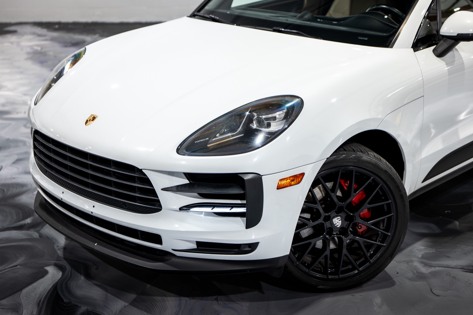 2019 Porsche Macan S, photograph 9 of 24