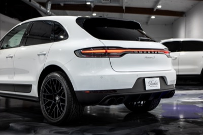 2019 Porsche Macan S, photograph 11 of 24