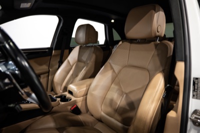 2019 Porsche Macan S, photograph 16 of 24