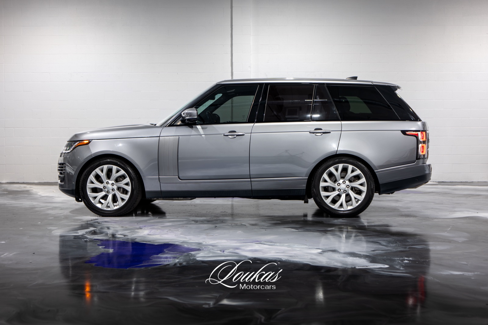 2020 Range Rover HSE, photograph 2 of 26