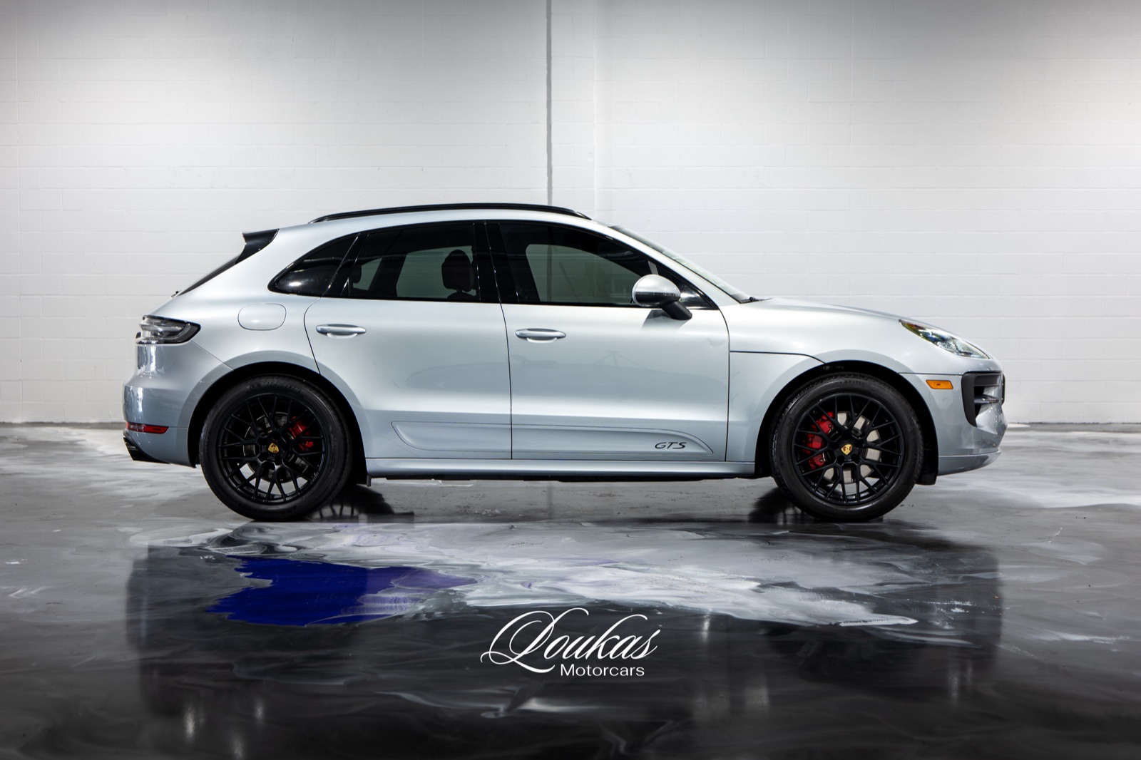 2021 Porsche Macan GTS, photograph 6 of 26