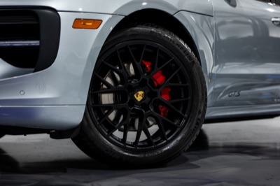 2021 Porsche Macan GTS, photograph 11 of 26
