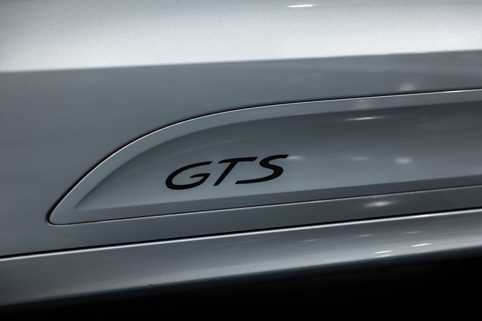 2021 Porsche Macan GTS, photograph 12 of 26