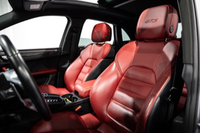 2021 Porsche Macan GTS, photograph 19 of 26