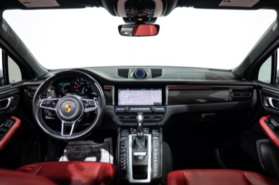 2021 Porsche Macan GTS, photograph 21 of 26