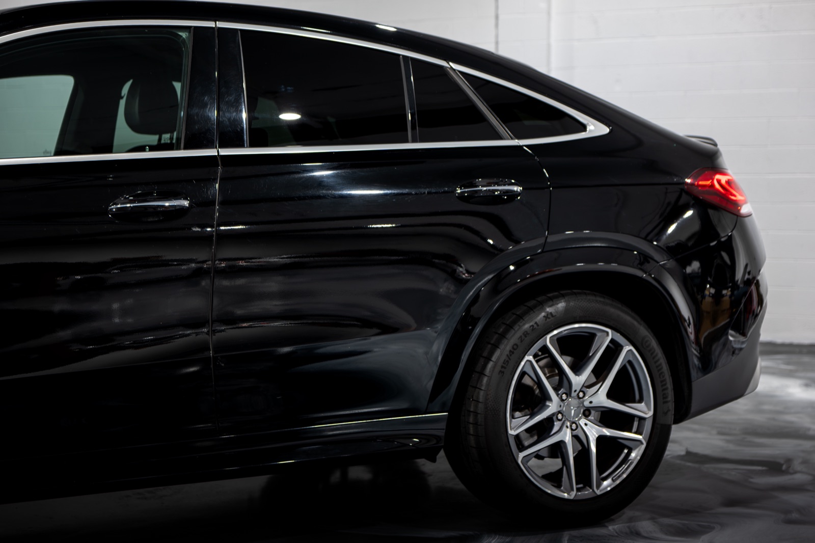 2022 Mercedes-AMG GLE 53 Coupe, photograph 13 of 27