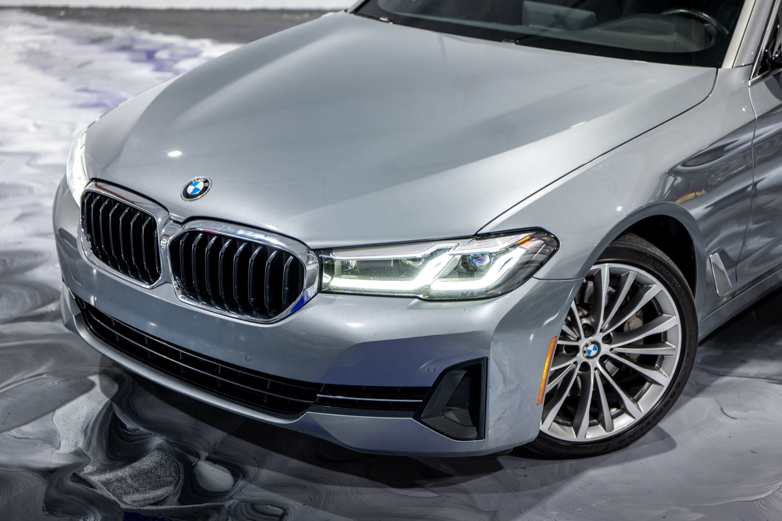 2023 BMW 530i, photograph 10 of 24