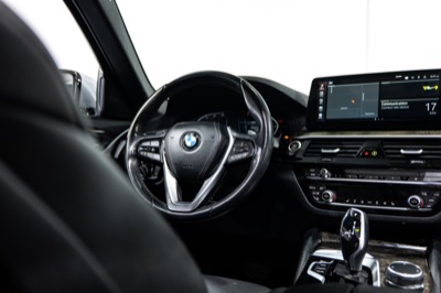 2023 BMW 530i, photograph 19 of 24