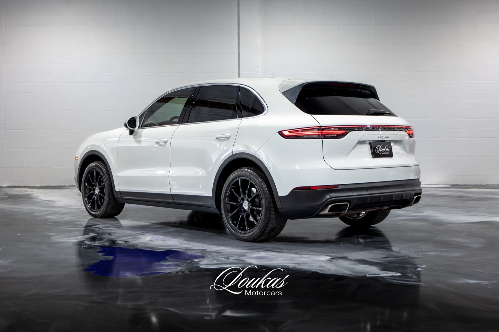 2023 Porsche Cayenne, photograph 7 of 26