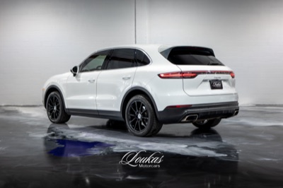 2023 Porsche Cayenne, photograph 7 of 26