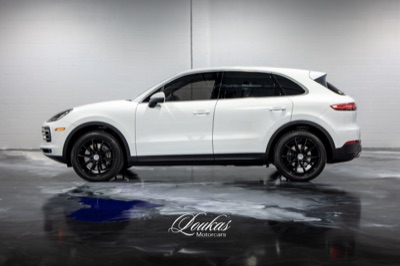 2023 Porsche Cayenne, photograph 8 of 26