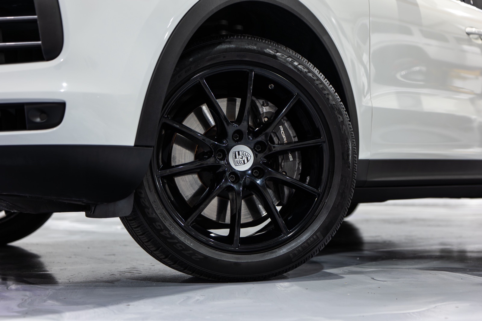 2023 Porsche Cayenne, photograph 11 of 26