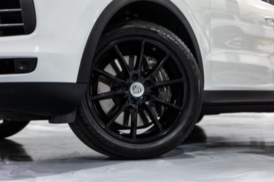 2023 Porsche Cayenne, photograph 11 of 26