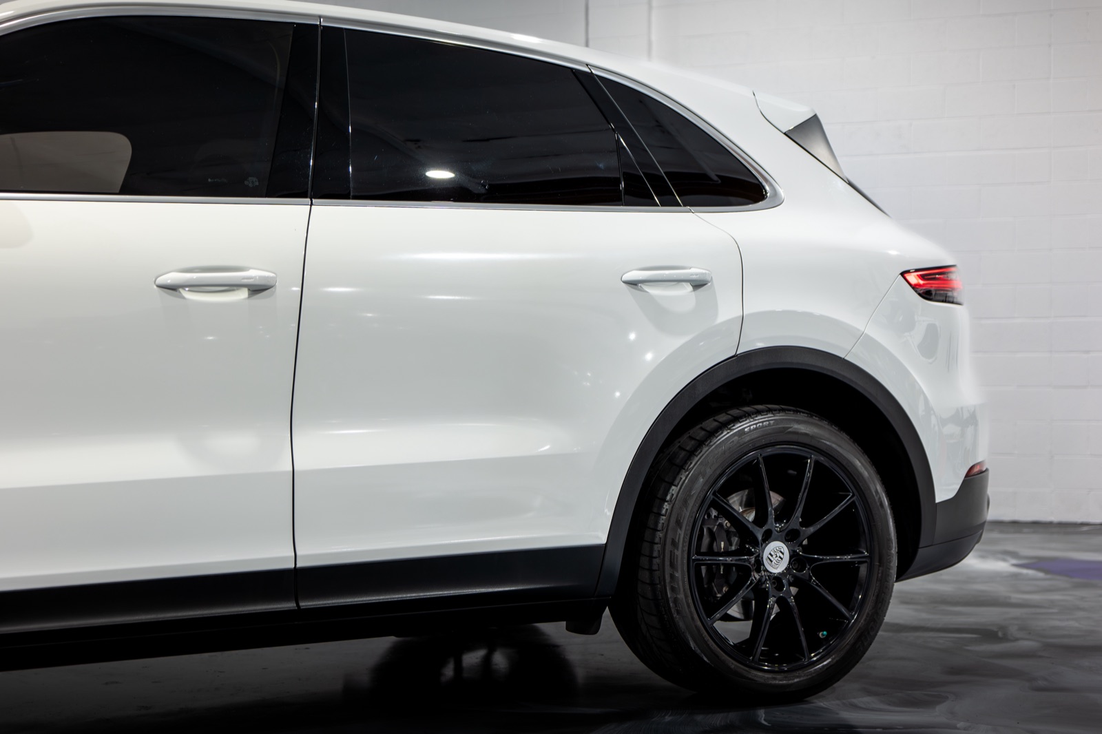 2023 Porsche Cayenne, photograph 12 of 26