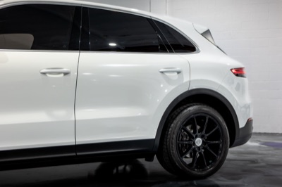 2023 Porsche Cayenne, photograph 12 of 26