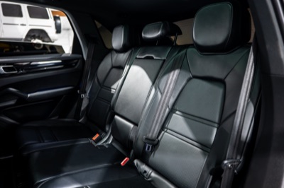 2023 Porsche Cayenne, photograph 18 of 26