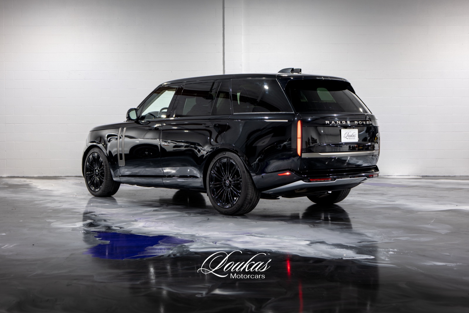 2023 Range Rover P400 SE, photograph 3 of 26