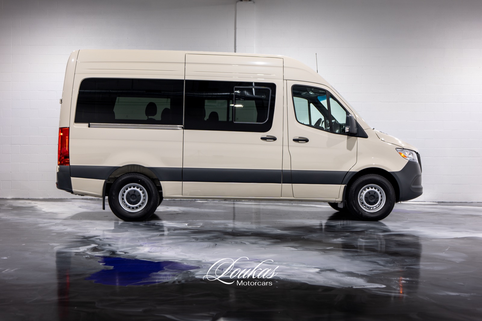 2025 Mercedes-Benz Sprinter 2500, photograph 6 of 23