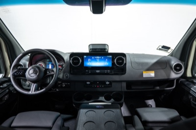 2025 Mercedes-Benz Sprinter 2500, photograph 17 of 23