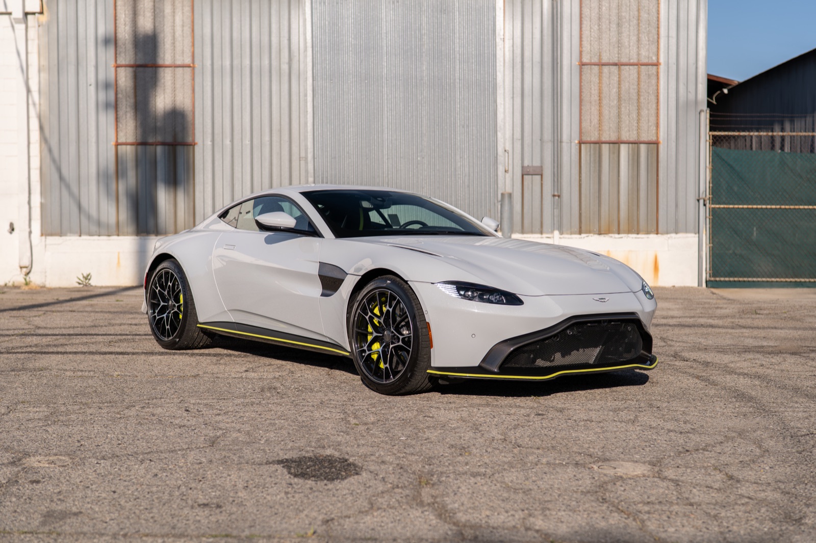 Aston Martin Vantage AMR, photograph 3 of 24