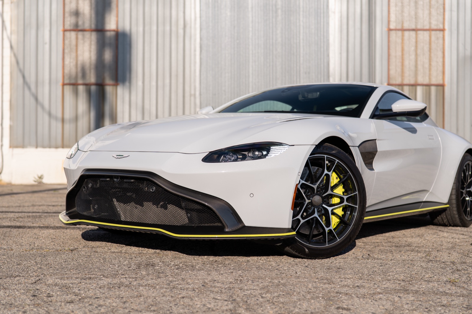 Aston Martin Vantage AMR, photograph 9 of 24