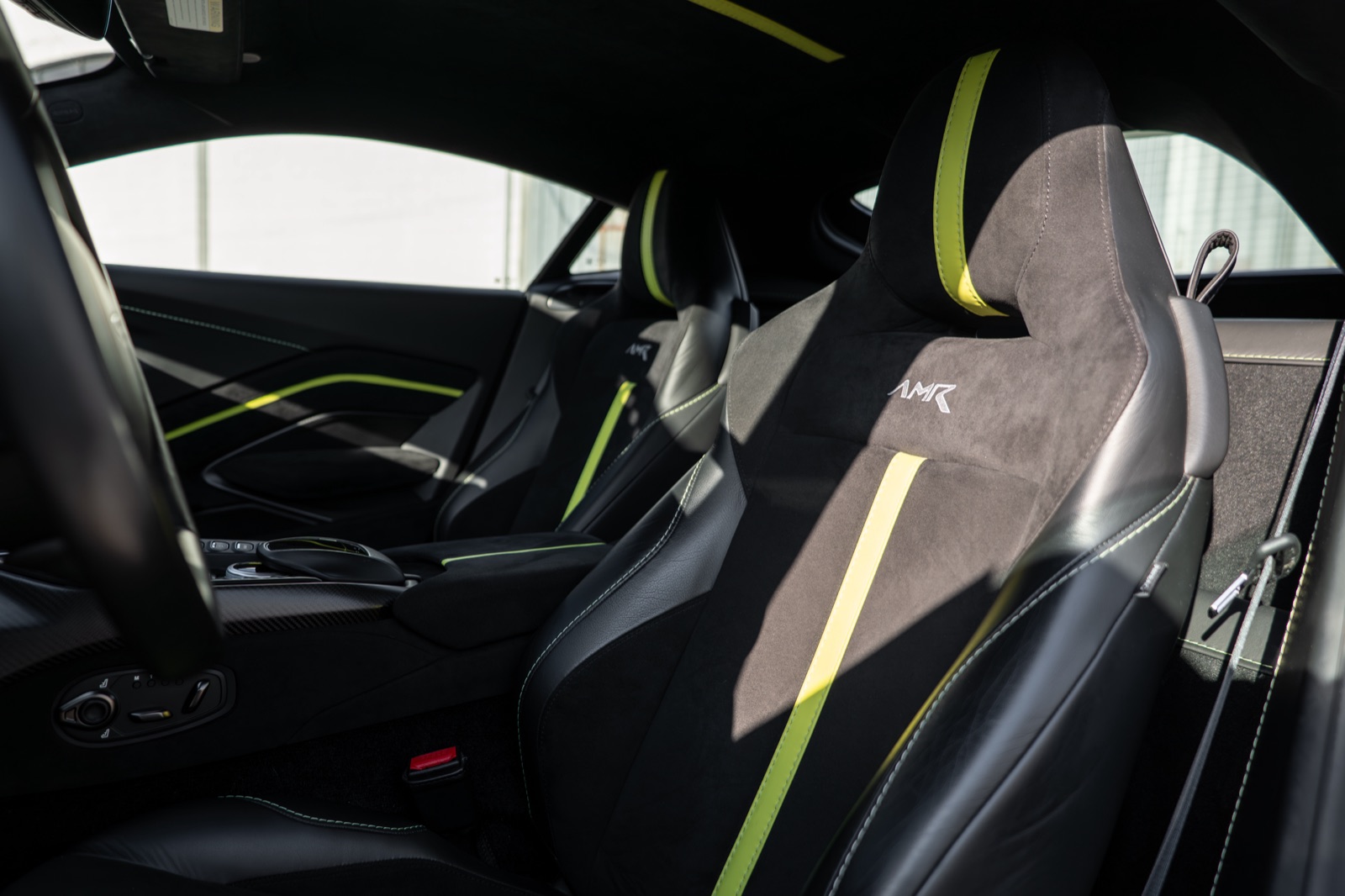 Aston Martin Vantage AMR, photograph 24 of 24