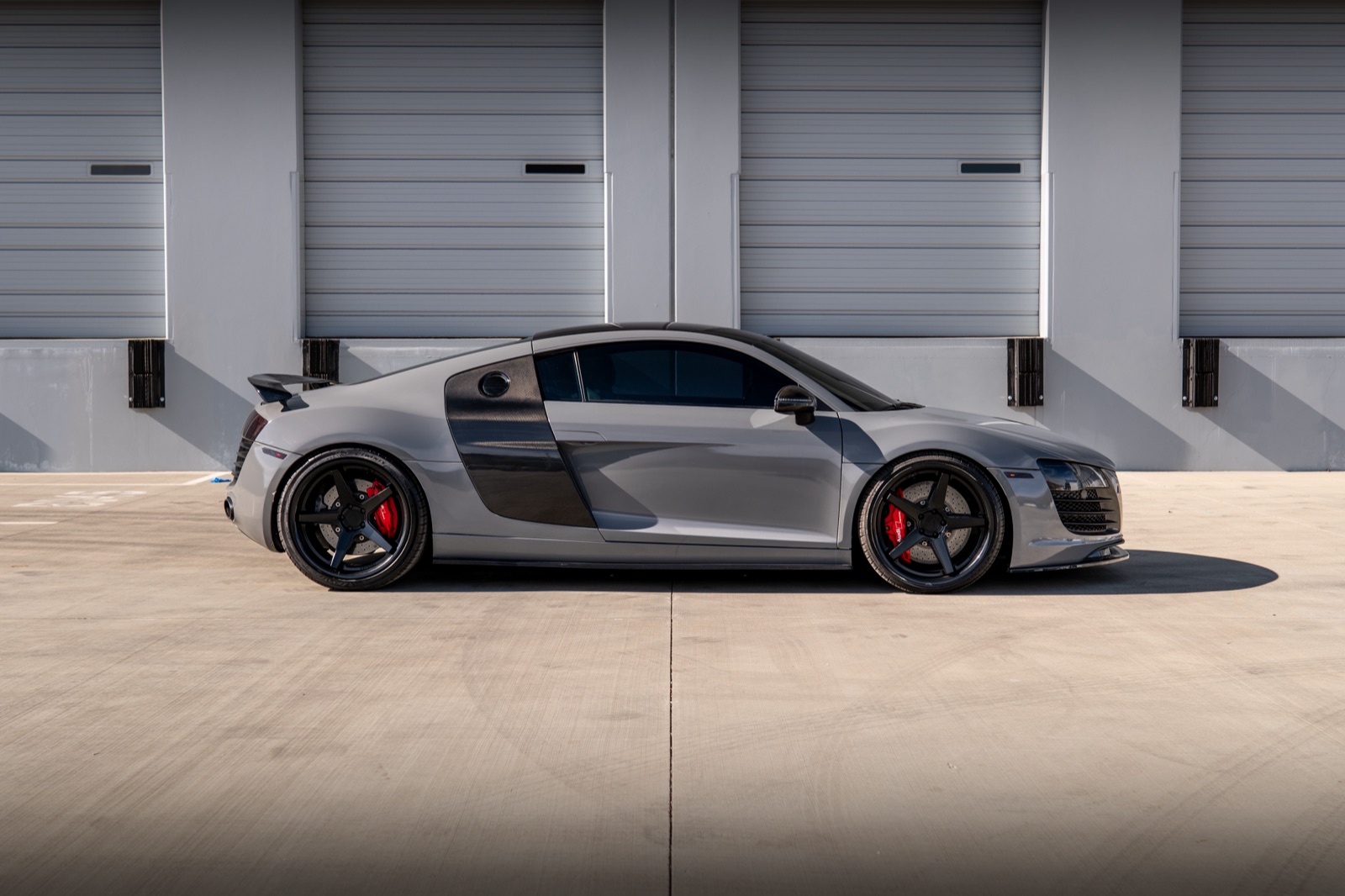 Audi R8, photograph 4 of 19