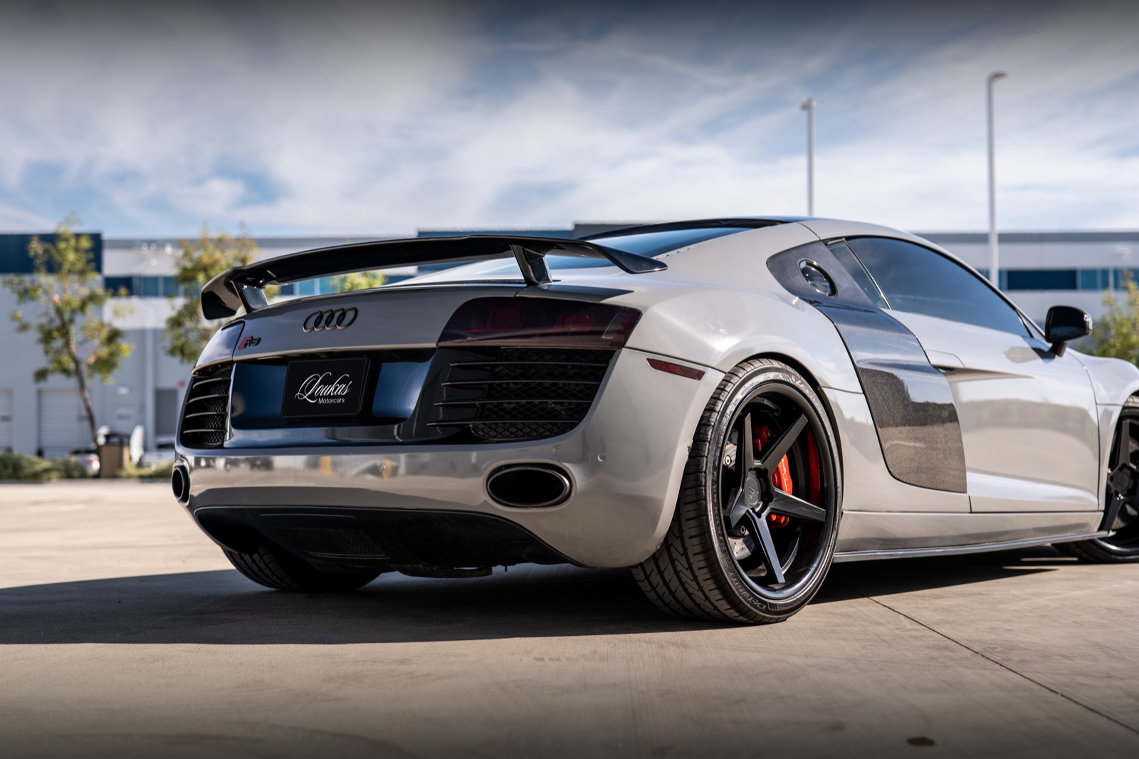 Audi R8, photograph 11 of 19