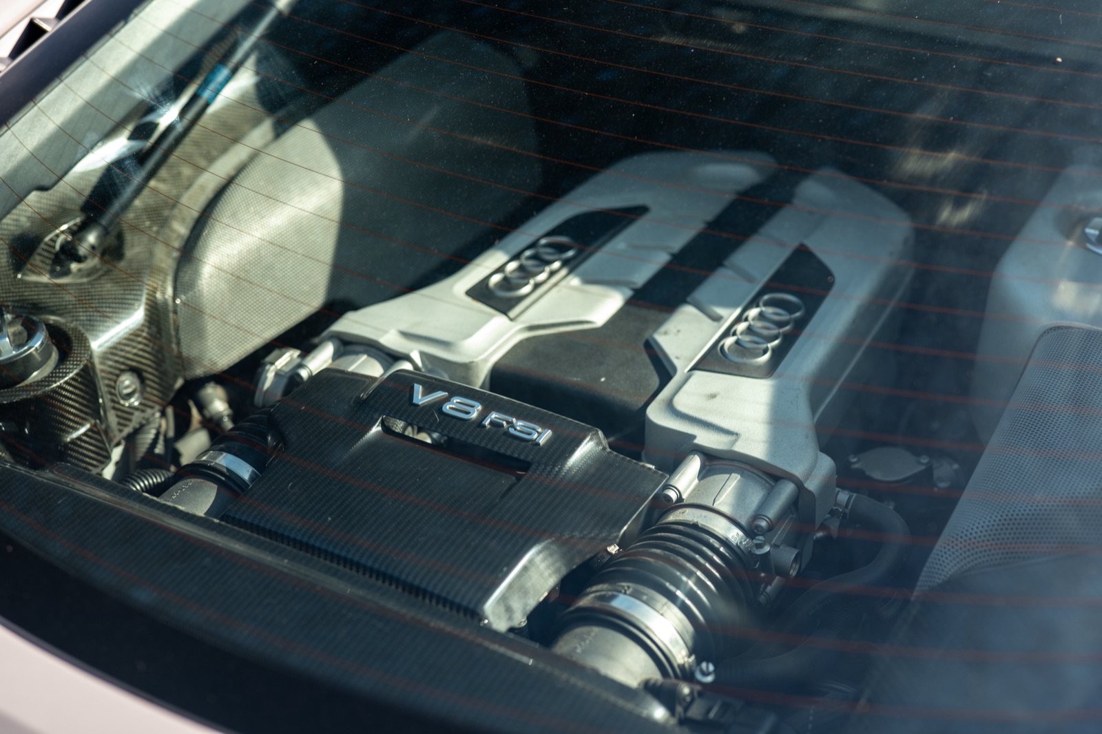 Audi R8, photograph 12 of 19
