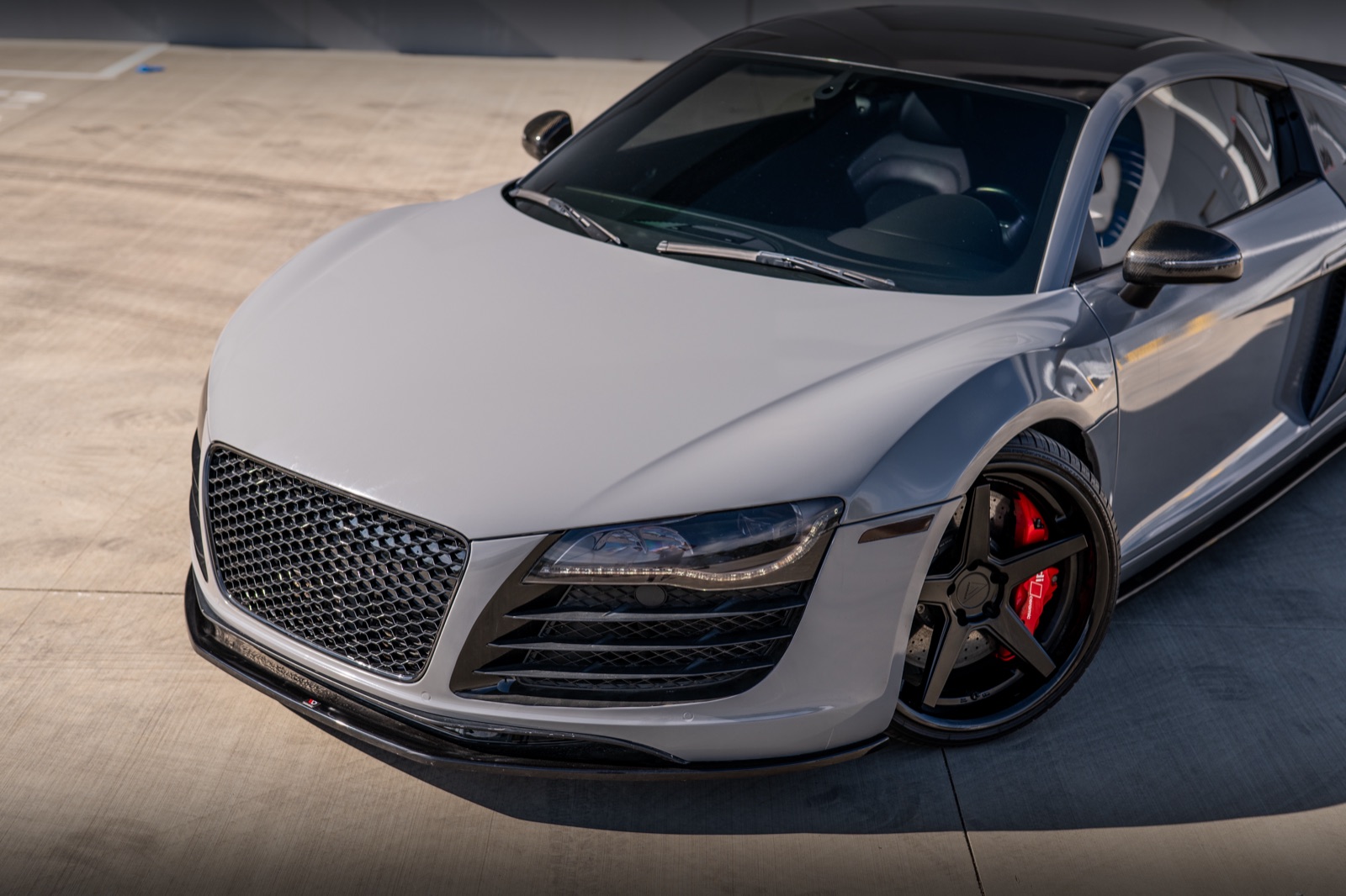 Audi R8, photograph 13 of 19