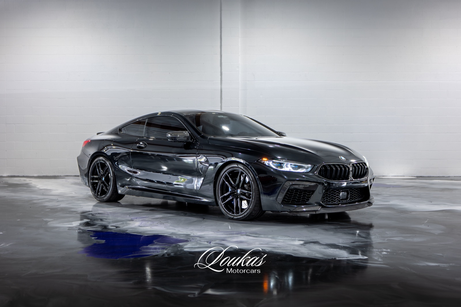 BMW M8, photograph 3 of 28
