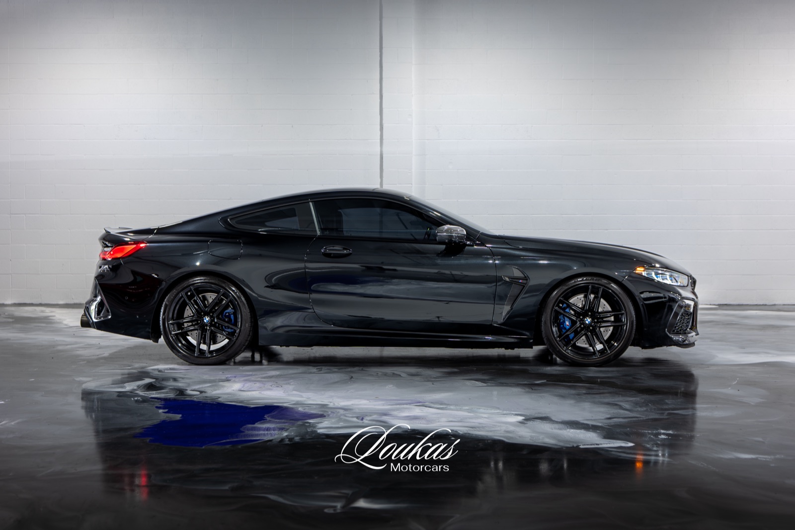 BMW M8, photograph 4 of 28