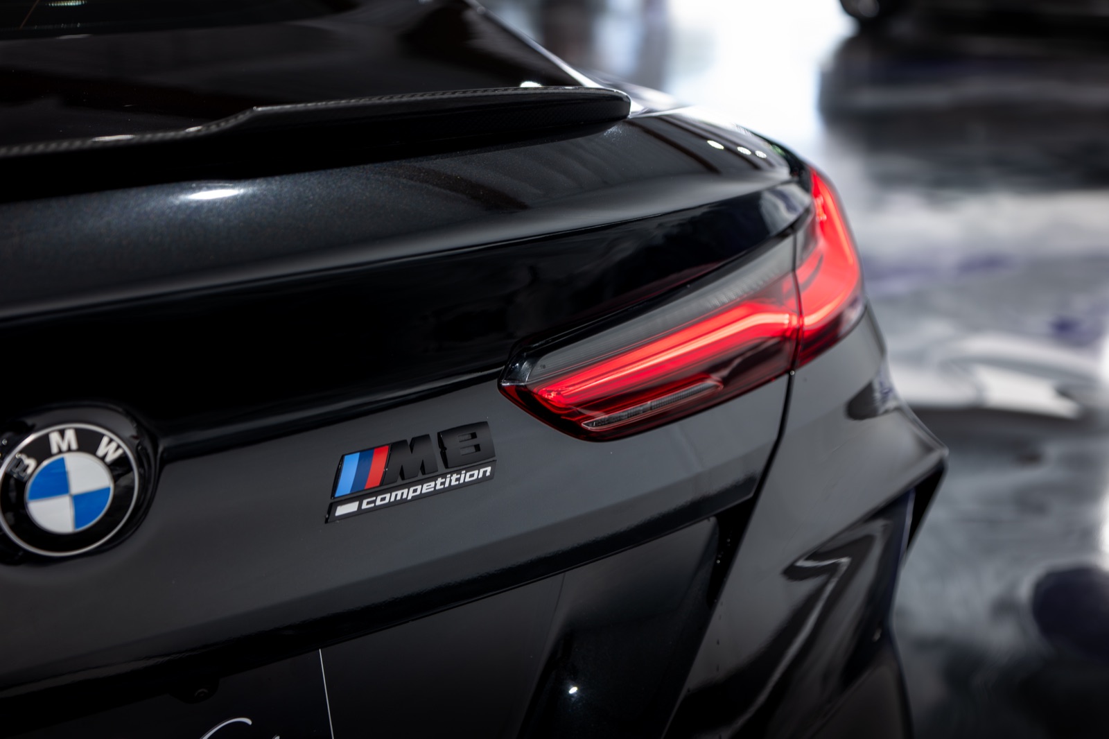 BMW M8, photograph 14 of 28