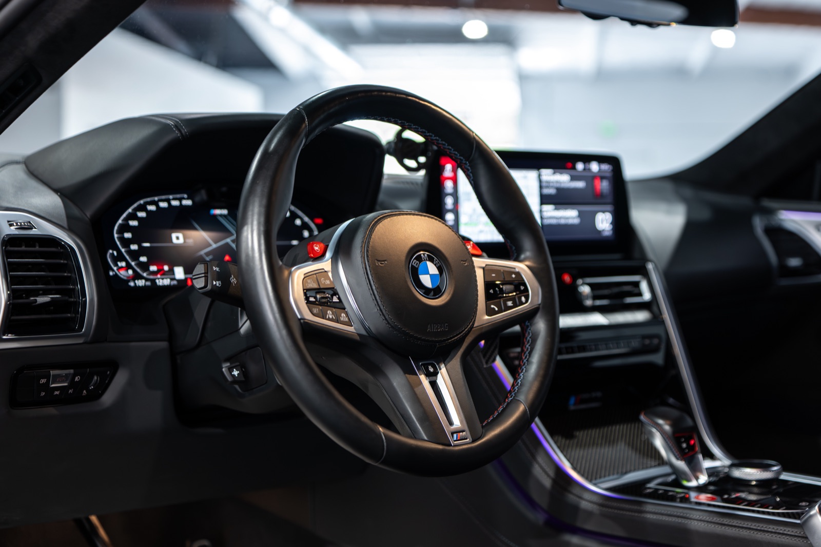 BMW M8, photograph 15 of 28