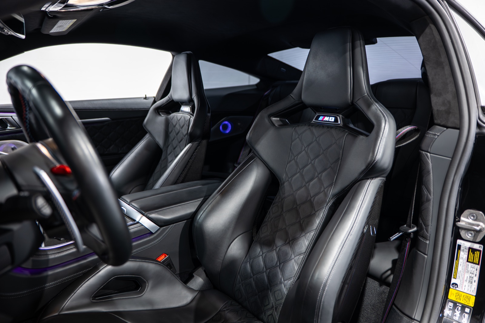 BMW M8, photograph 20 of 28