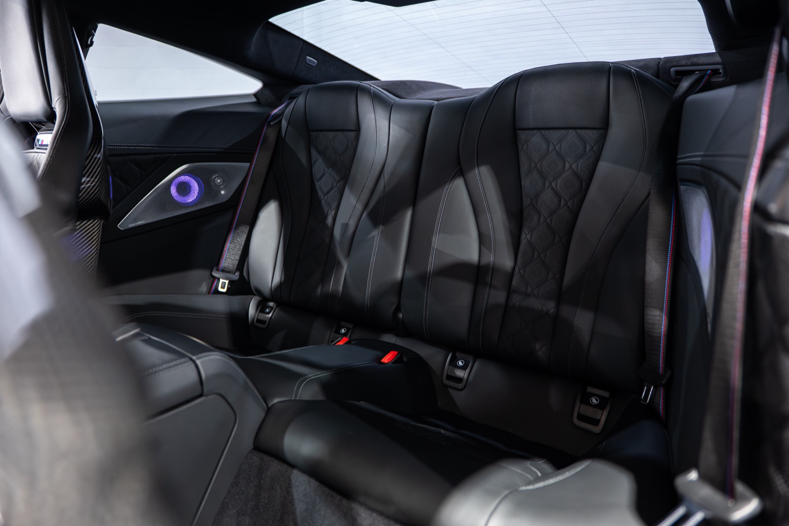 BMW M8, photograph 21 of 28