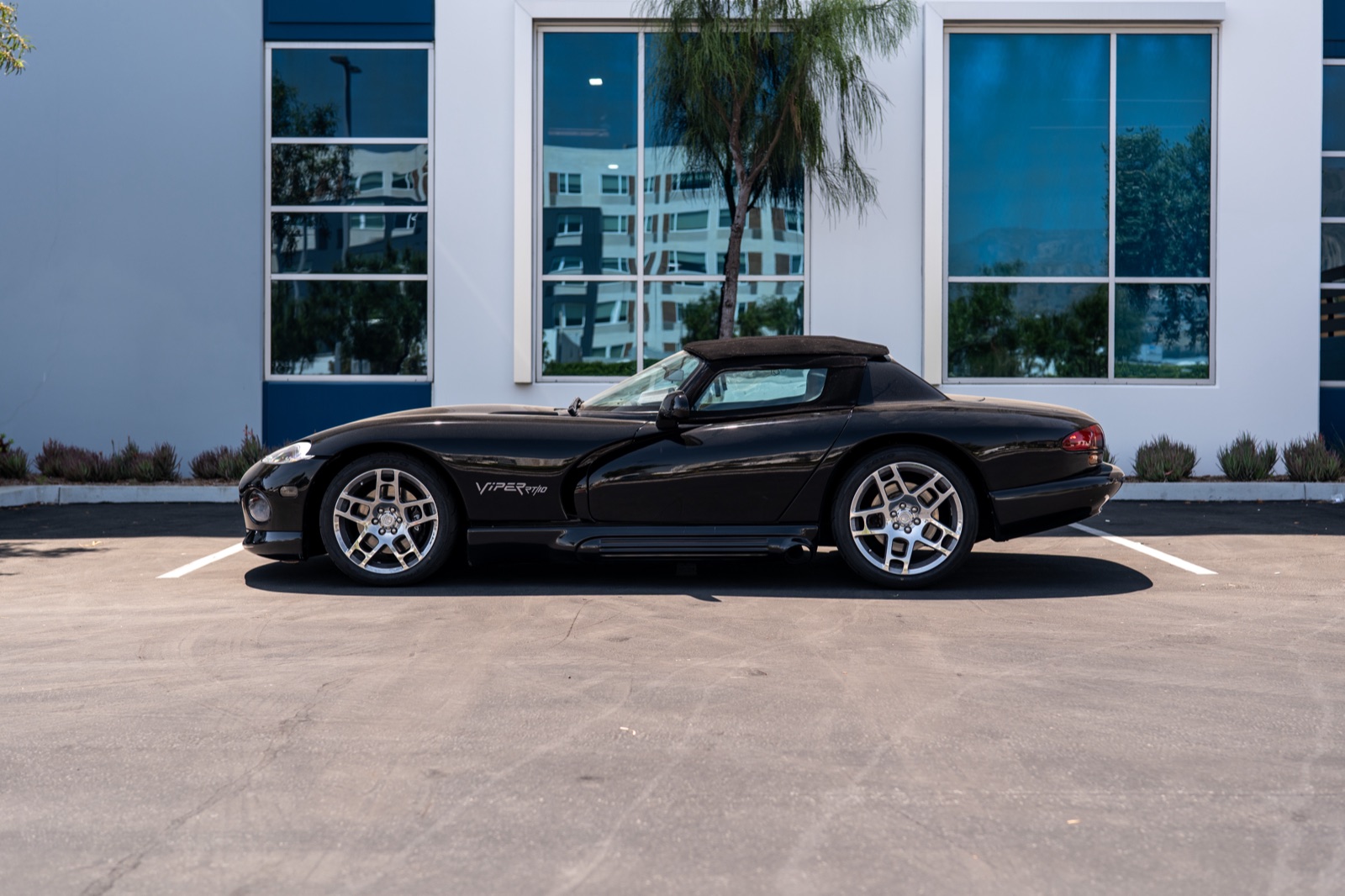 Dodge Viper RT/10, photograph 5 of 19