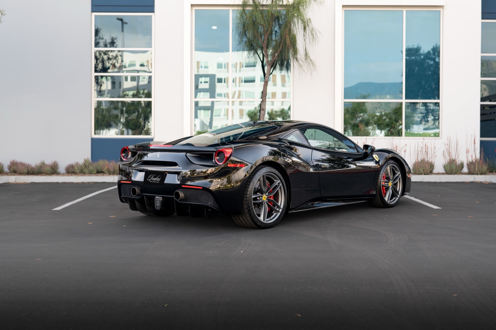 Ferrari 488 GTB, photograph 6 of 24