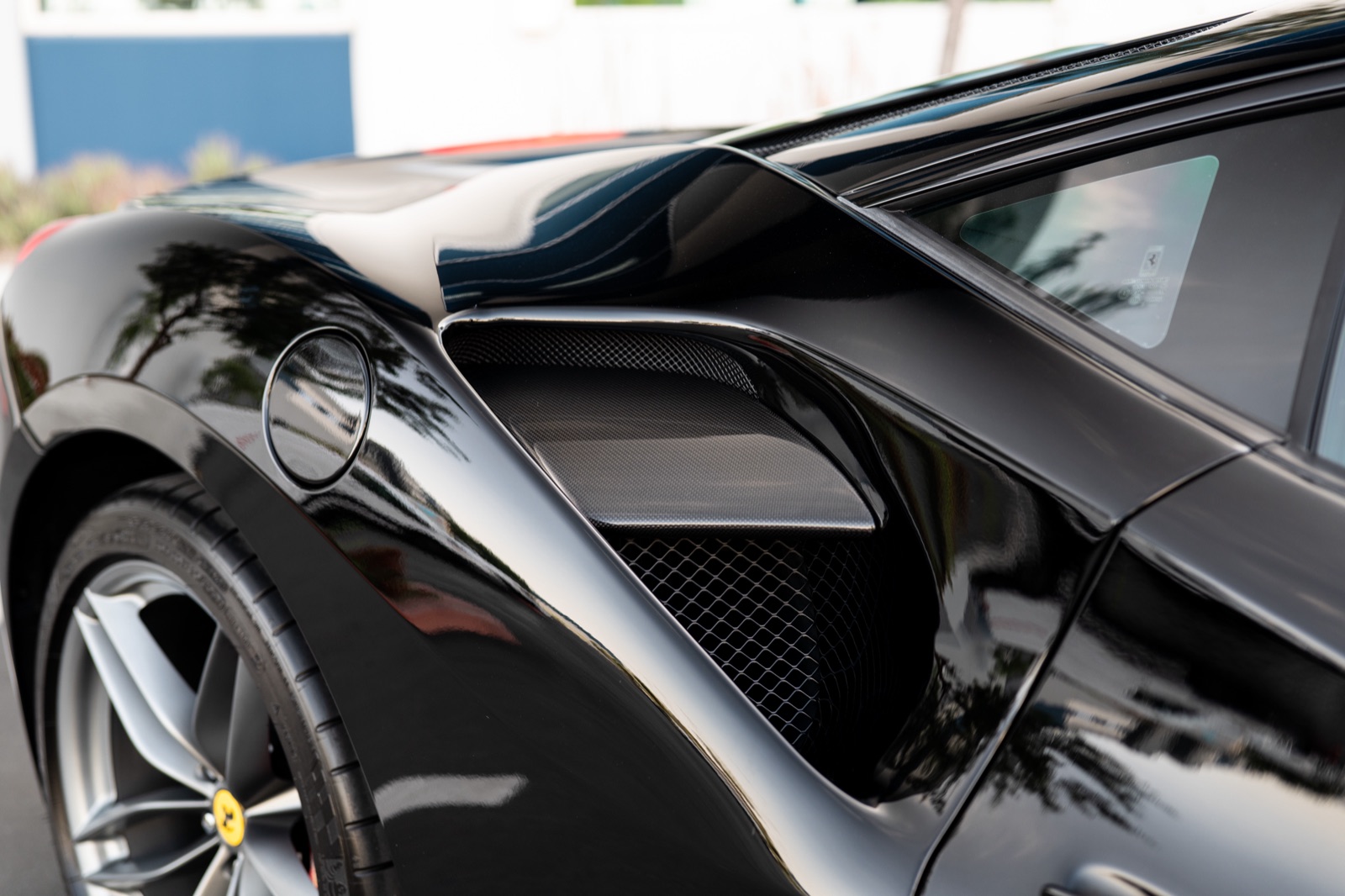 Ferrari 488 GTB, photograph 10 of 24