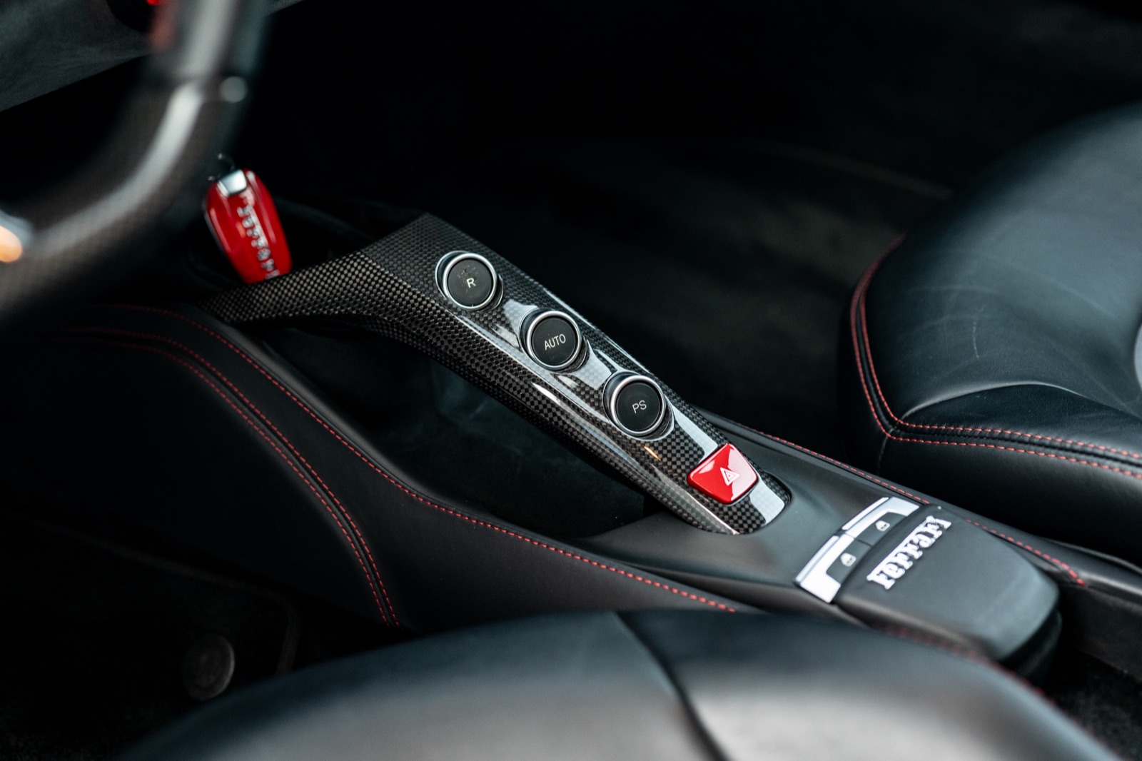 Ferrari 488 GTB, photograph 18 of 24